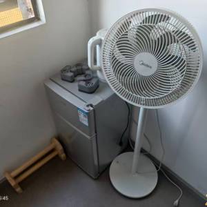 冰箱、风扇、俄挺架